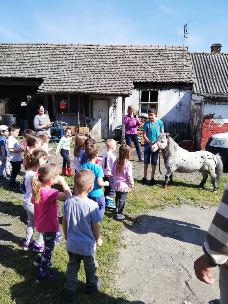 61842739 1053399701533089 197216742089424896 n